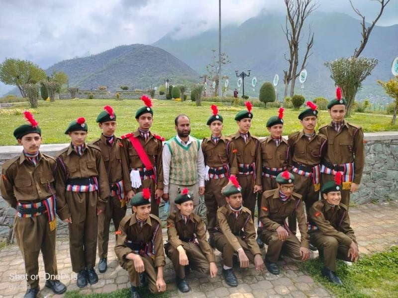 Today the NCC cadets of our school participated in Puneet Sagar Abhiyan that was organized by 3 J&K BN NCC BARAMULLA in collaboration with District Administration Bandipora. 
